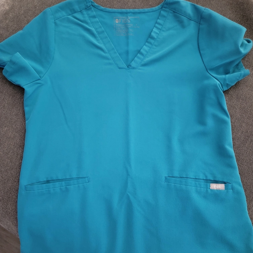 Figs Pacific Blue Casma 3 Pocket Scrub Top
